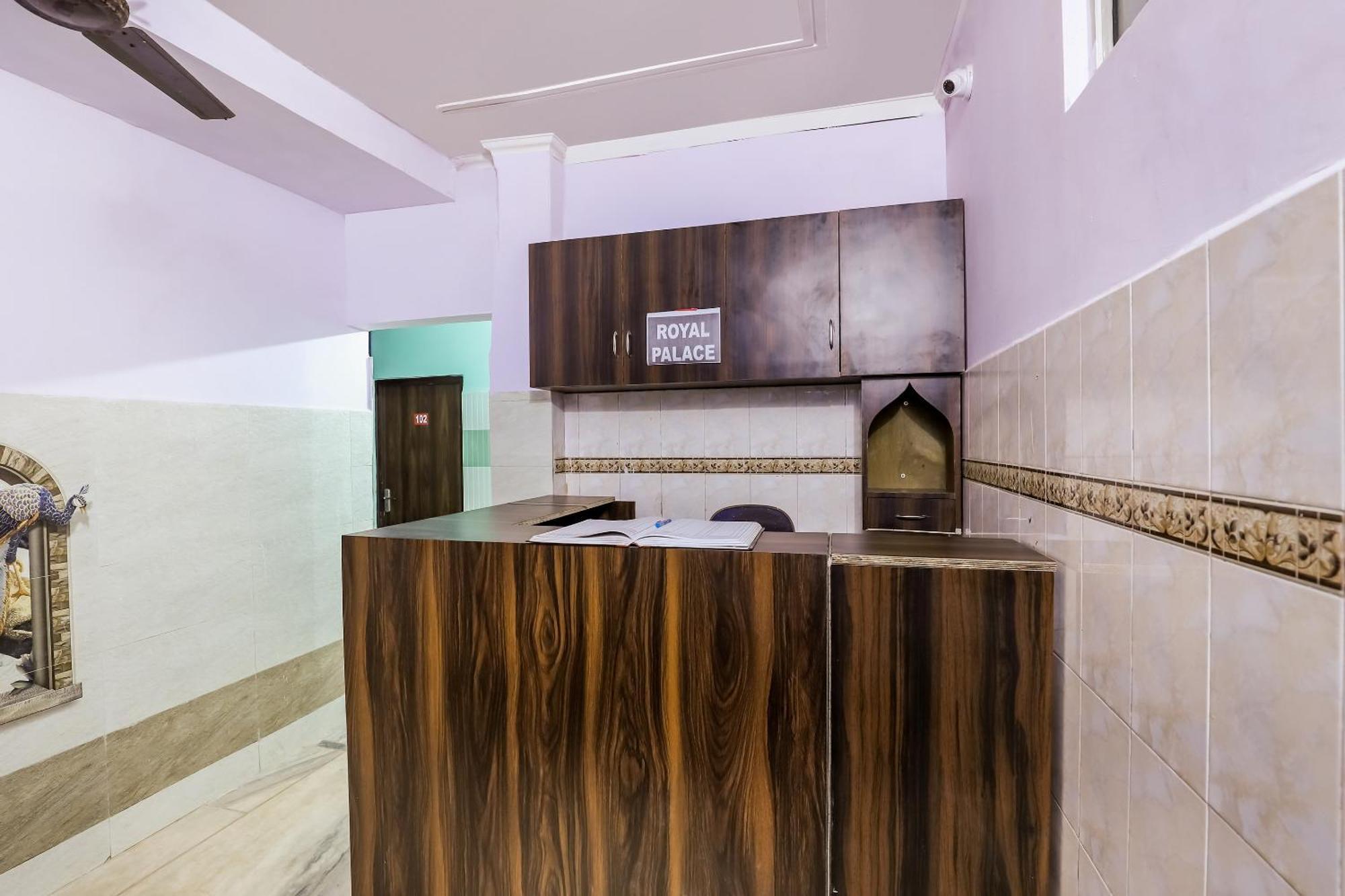 OYO Hotel 69486 Royal Palace Delhi  Exterior foto
